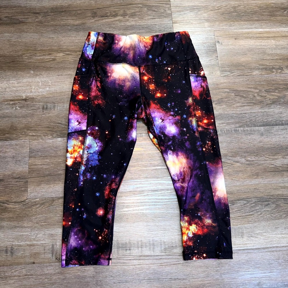 Avia Galaxy Print Capri Leggings Womens M (8-10) Vibrant Nebula Pattern Gym Yoga